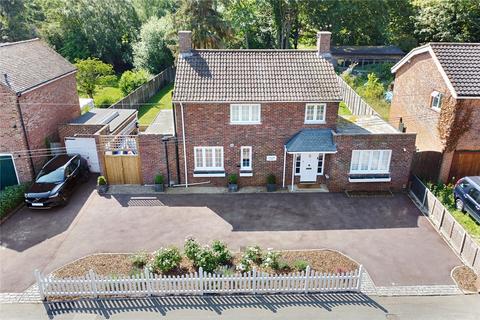 4 bedroom detached house for sale, College Road, Hextable, Kent, BR8