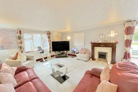 4 bedroom bungalow for sale, Fackley Way, Stanton Hill, Sutton-in-Ashfield, Nottinghamshire, NG17 3HT