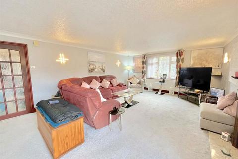 4 bedroom bungalow for sale, Fackley Way, Stanton Hill, Sutton-in-Ashfield, Nottinghamshire, NG17 3HT