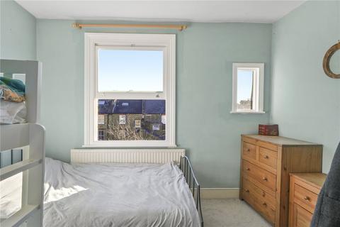14 Stapleton Hall Road, London, N4 3QD