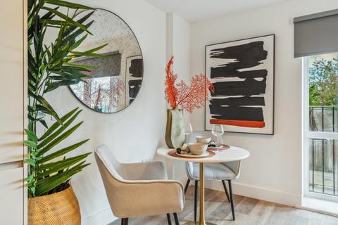 undefined, Bath Road, Slough, Berkshire, SL1