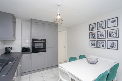 1d Drumclair Place, Airdrie, ML6 7AP