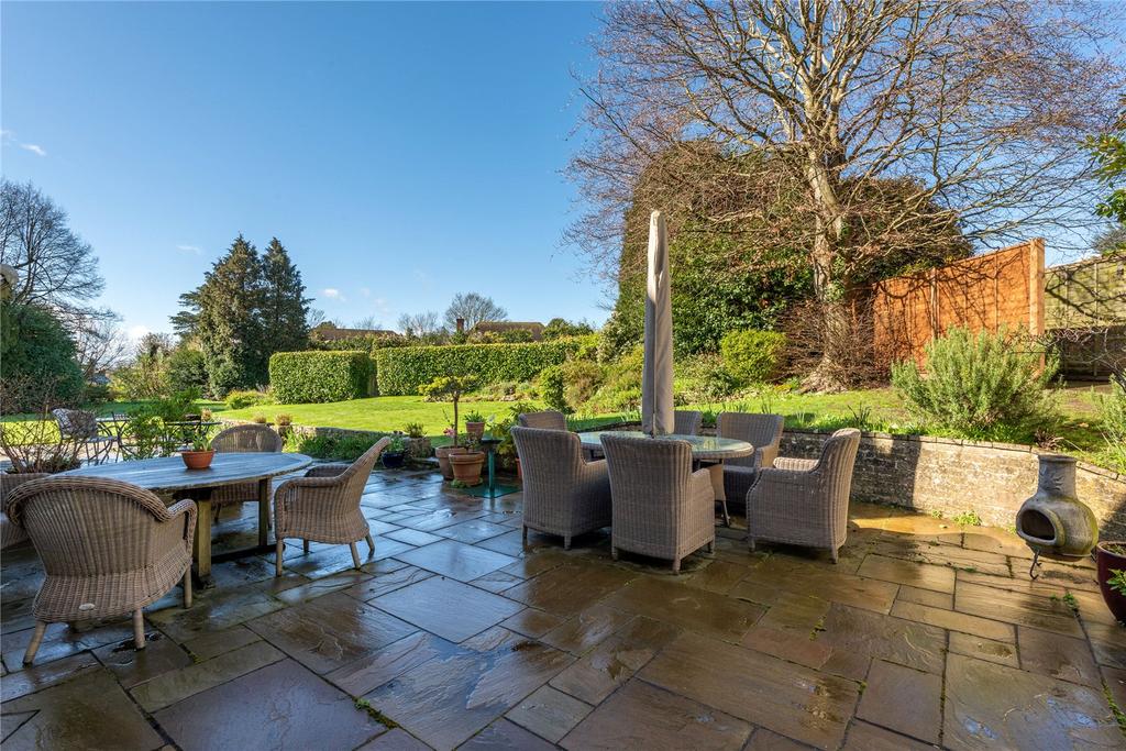 Outdoor Entertaining