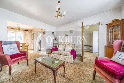 18 Bromhedge, London, SE9 3DZ