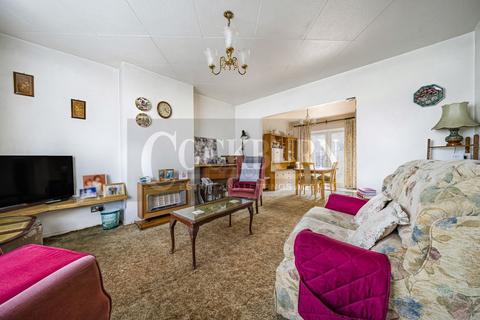 18 Bromhedge, London, SE9 3DZ