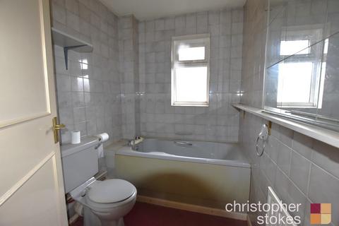 39 Foxes Drive, Waltham Cross, EN7 6HG