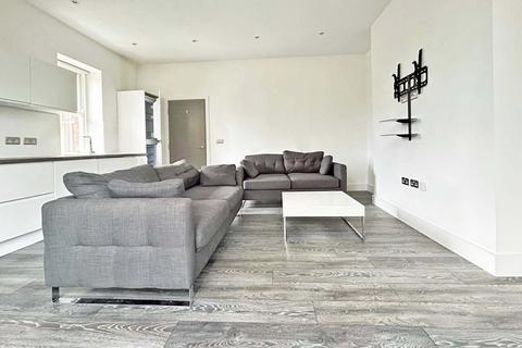 2 bedroom flat to rent, Cardigan Road, Headingley, Leeds, LS6