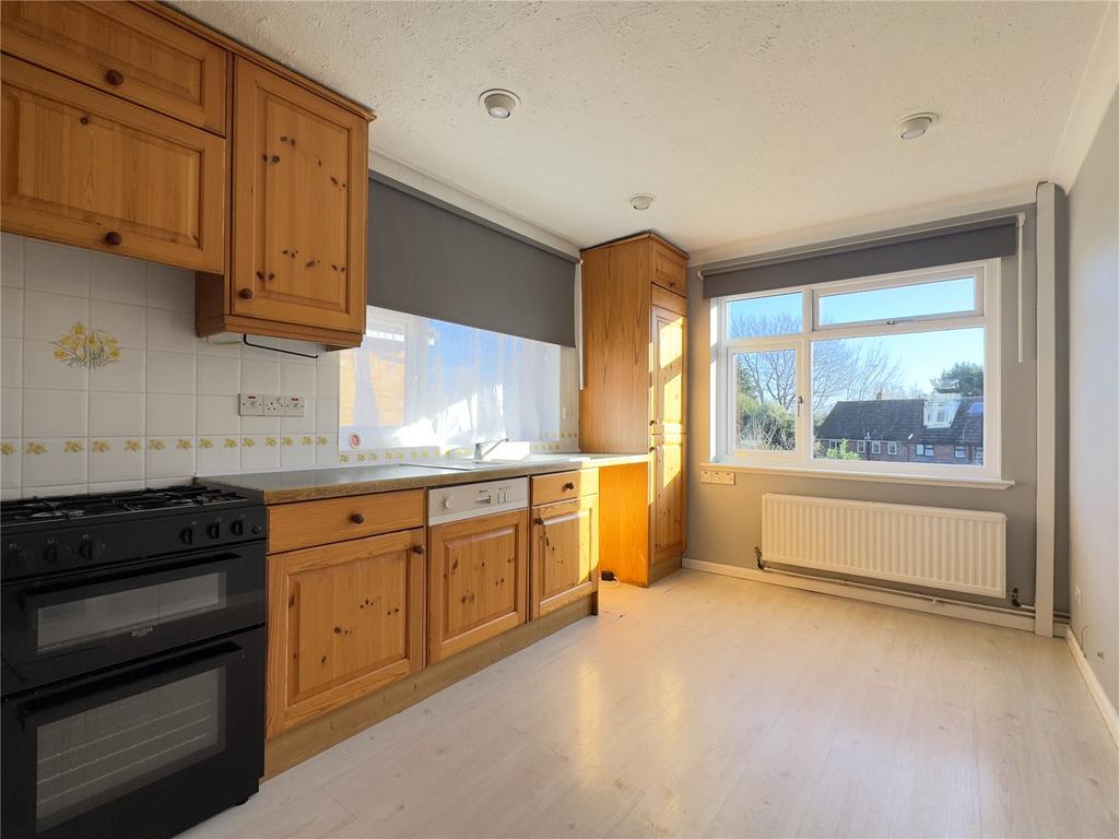 Crescent Gardens, Swanley, Kent, BR8 2 bed semidetached house for sale