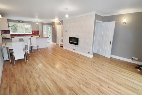 23 Regent Square, Belvedere, DA17 6EP