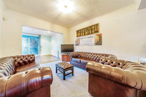 30 Vallis Way, London, W13 0DD