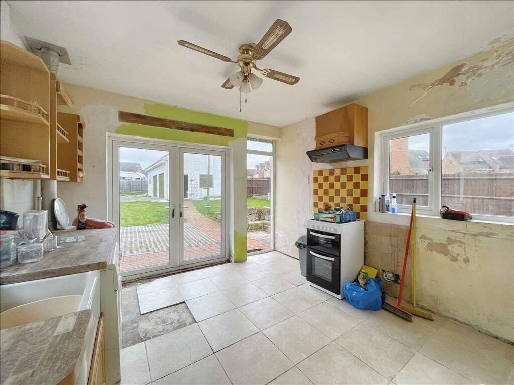 Kirkby Folly Road... 2 bed bungalow for sale £200,000