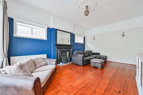 3 bedroom flat to rent - West Park, Eltham North, London, SE9
