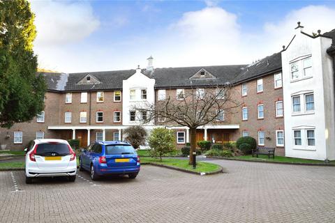 2 bedroom apartment for sale, Fairfield Road, East Grinstead, West Sussex, RH19