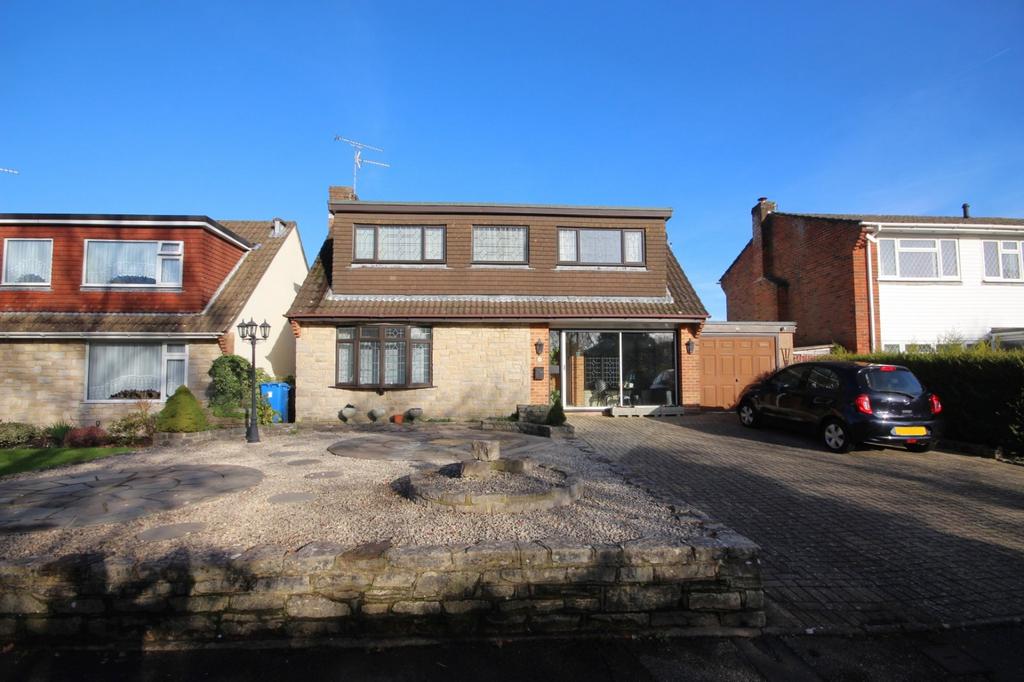 Lower Blandford Road, Broadstone, Dorset, BH18 3 bed detached house for