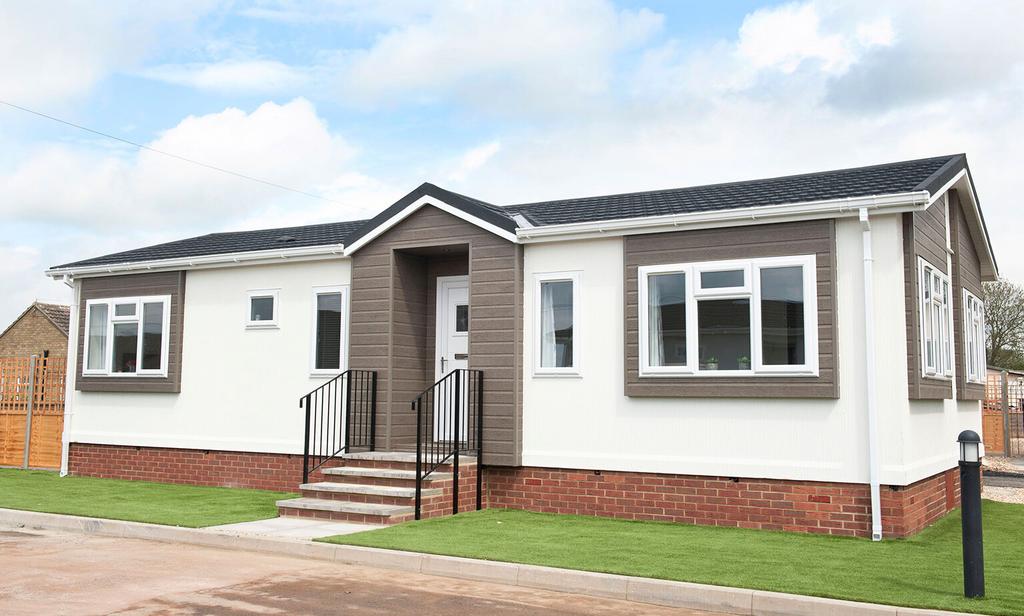 Bovey Tracey, Devon, TQ13 2 bed park home for sale £262,000