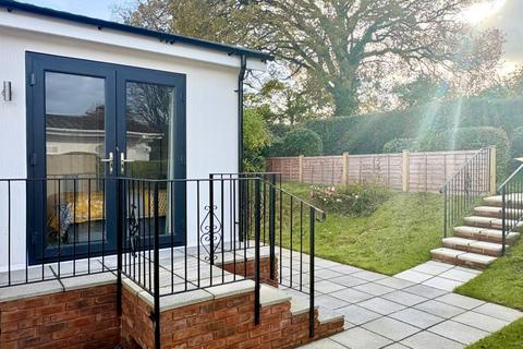 undefined, Bovey Tracey, Devon, TQ13