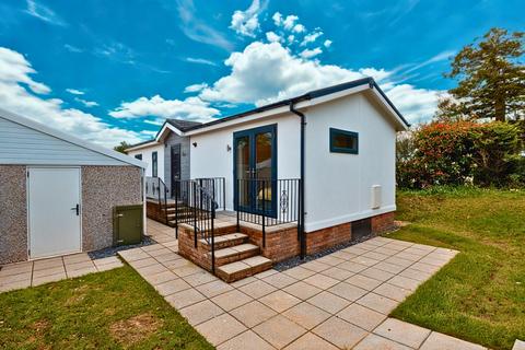 undefined, Bovey Tracey, Devon, TQ13