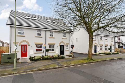 Osborne Road, Farnborough, GU14