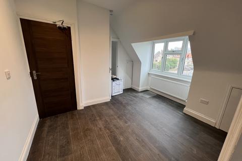 1 bedroom bedsit to rent - Shroffold Road, Bromley BR1