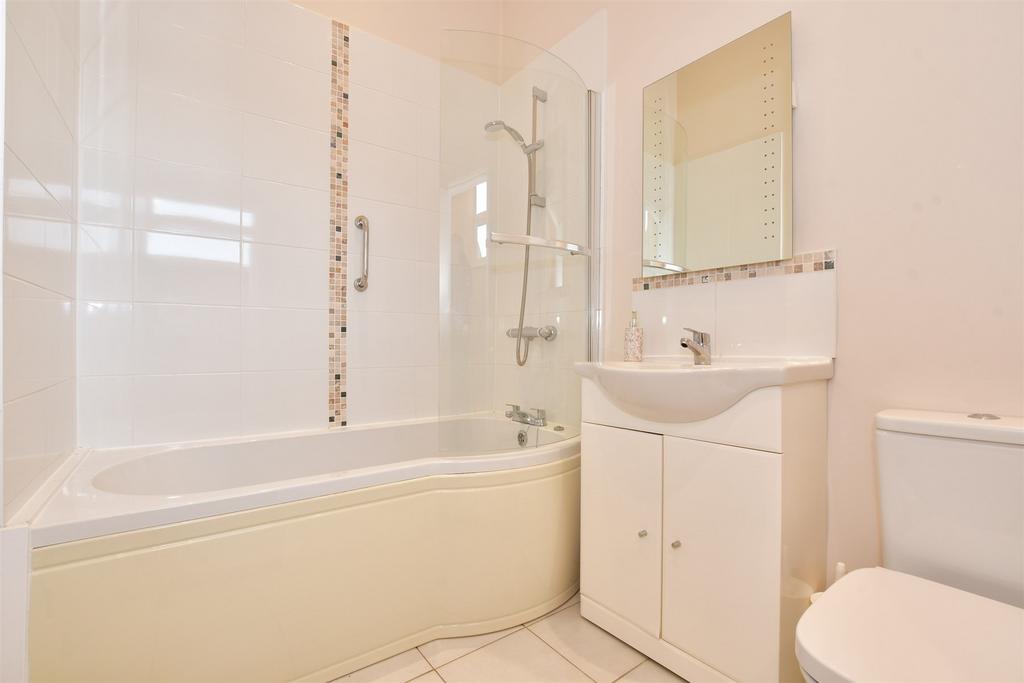 Elm Bathroom