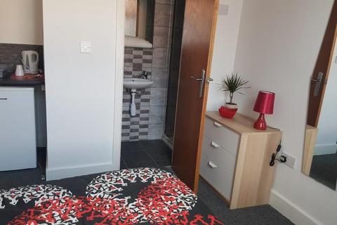 1 bedroom in a house share to rent, South Road, Birmingham
