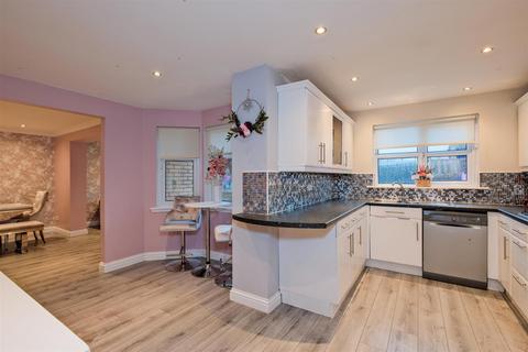 6 Ash Lane, Stonehouse, Larkhall, ML9 3RB