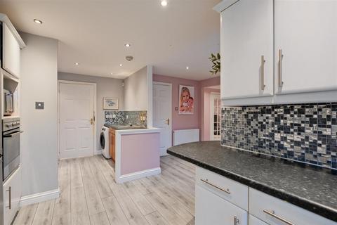 6 Ash Lane, Stonehouse, Larkhall, ML9 3RB