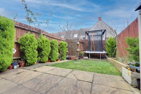 65 Carter Drive, Basingstoke, RG24 9UL