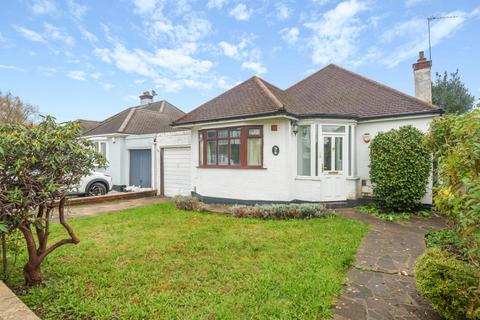 8 Brook Drive, Ruislip, HA4 8AG