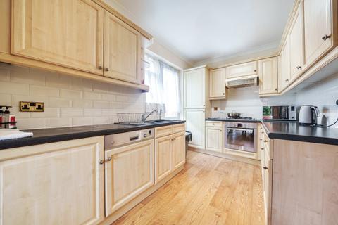 8 Brook Drive, Ruislip, HA4 8AG