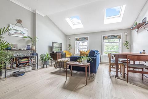 2 bedroom flat for sale, Fassett Road, Kingston Upon Thames