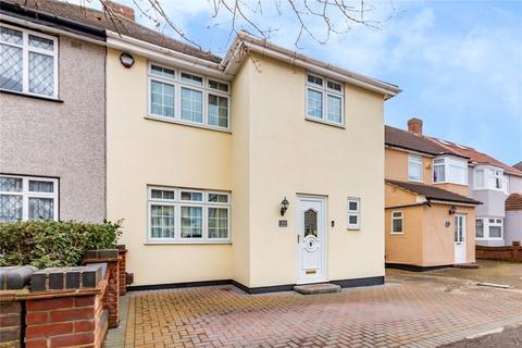 112 Warren Drive, Hornchurch, RM12 4QX