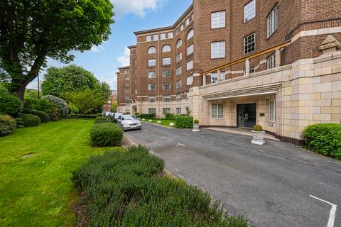 3 bedroom apartment for sale, Cropthorne Court, 20-28 Maida Vale, London, W9