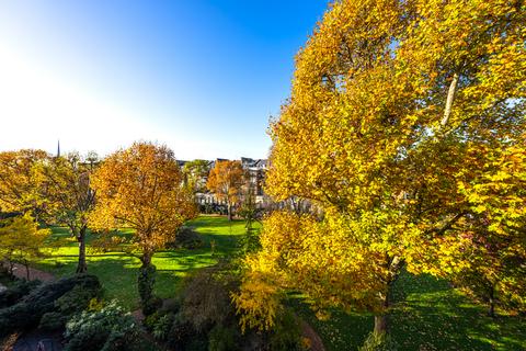 21b Randolph Crescent, London, W9 1DP