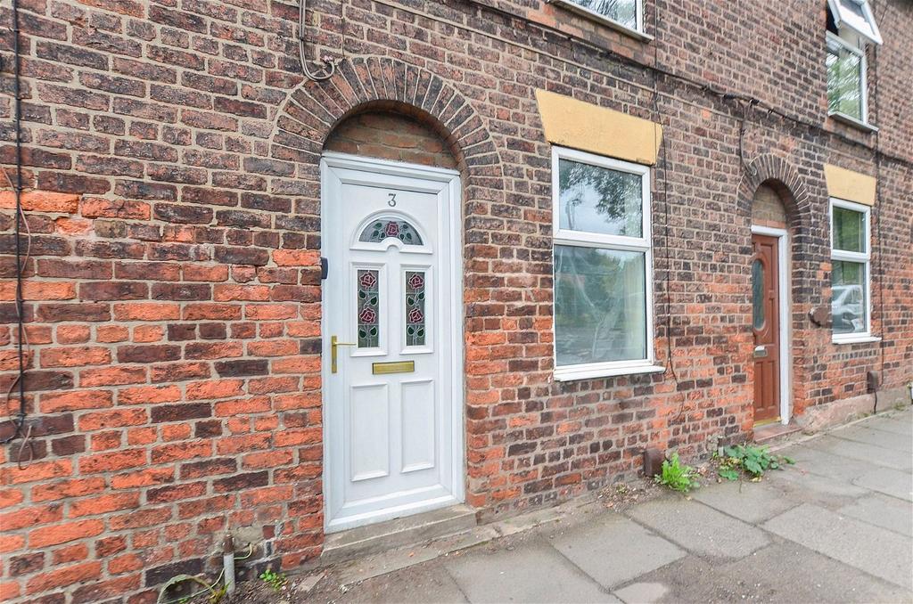 Clifton Road, Sutton Weaver, Runcorn... 2 bed terraced house £695 pcm