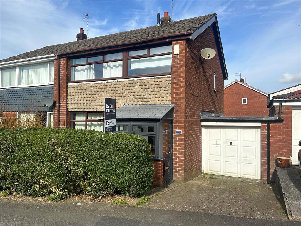 Redwood Lane, Lees, Oldham, Greater... 3 bed semidetached house for