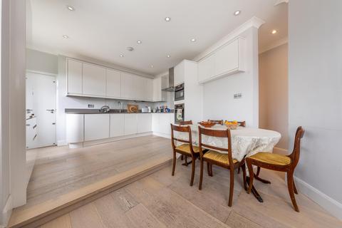 3 bedroom apartment for sale, Avenue Close, Avenue Road, St John's Wood, London, NW8