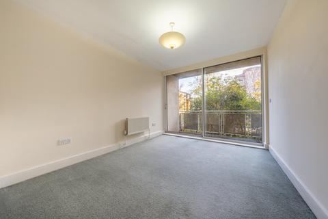 3 bedroom apartment for sale - North Bank, London, NW8