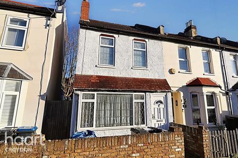 3 bedroom end of terrace house for sale, Wentworth Road, Croydon