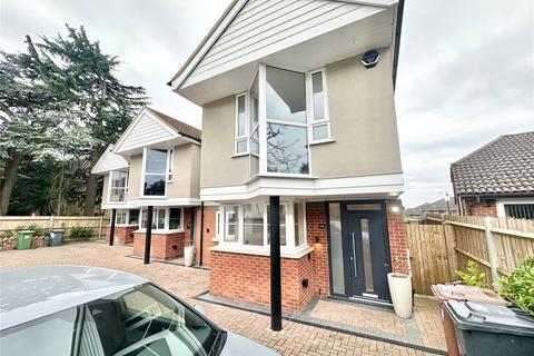 3 bedroom end of terrace house to rent, Sparrows Wick, Sparrows Herne, Bushey, Hertfordshire, WD23