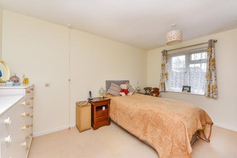 1 bedroom retirement property for sale, Thornton End, Holybourne, Alton, Hampshire