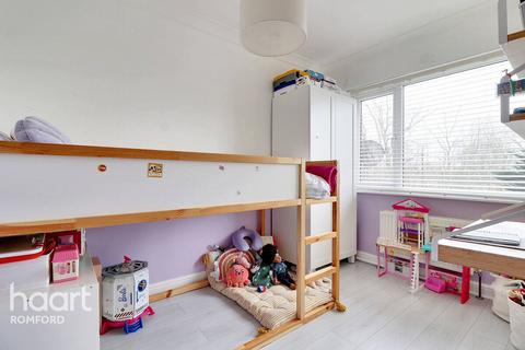 50 Barton Avenue, Romford, RM7 0ND