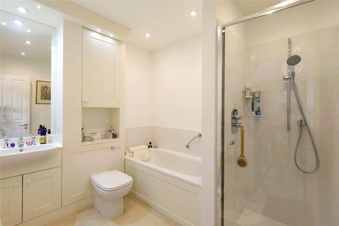 5 Rectory Orchard, London, SW19 5AS