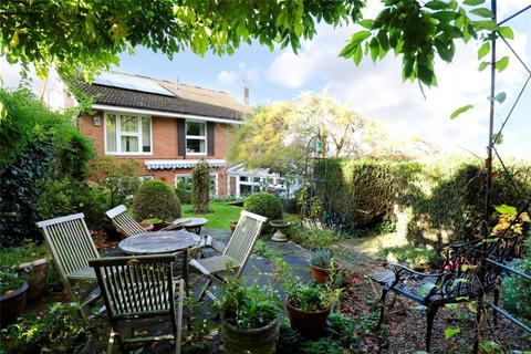 5 Rectory Orchard, London, SW19 5AS