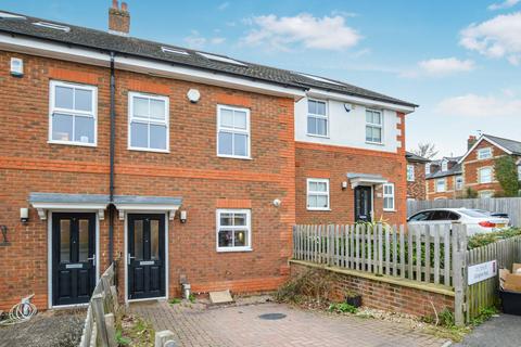 3 bedroom terraced house for sale, Allingham Road, Reigate