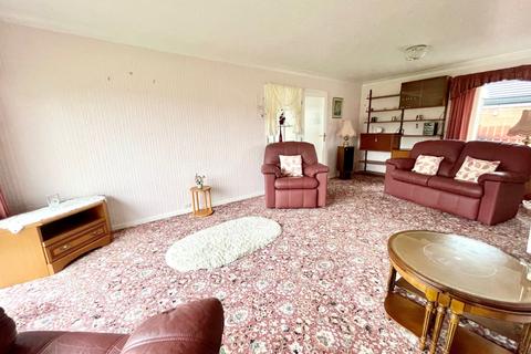 2 bedroom detached bungalow for sale, Lorne Close, Dronfield Woodhouse, Dronfield, Derbyshire, S18 8ZJ