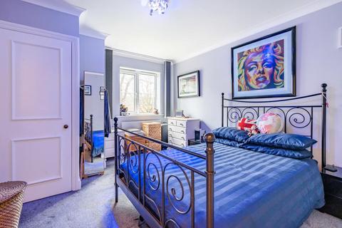 2 bedroom flat for sale, Stevens Close, Beckenham