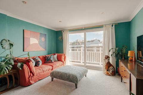 2 bedroom flat for sale, Palmeira Avenue, Westcliff-on-sea, SS0
