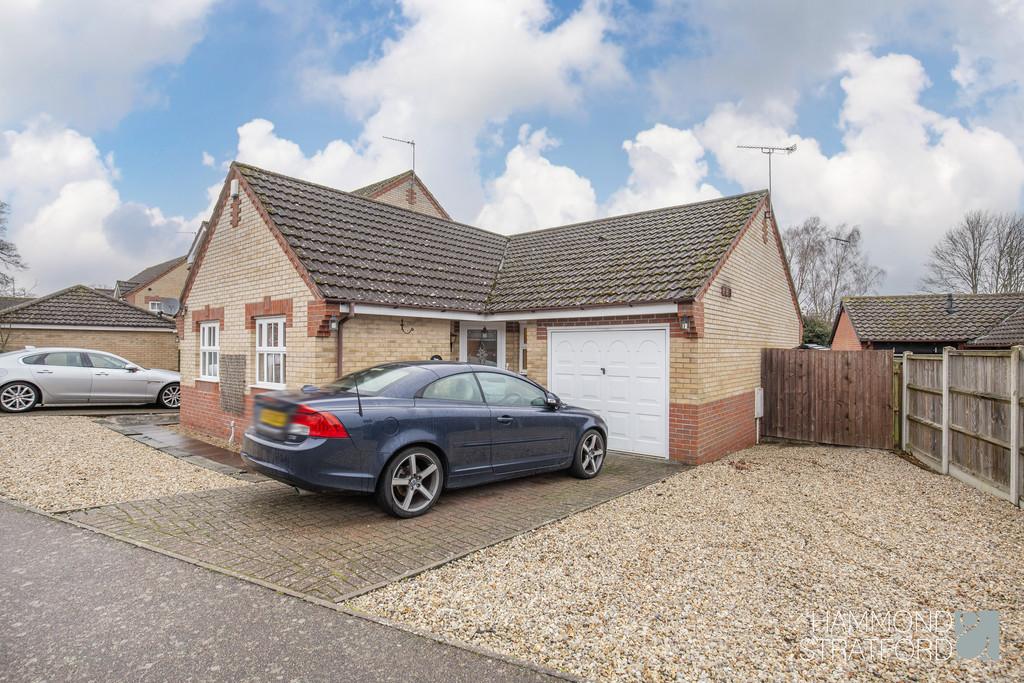 Admirals Way, Hethersett 3 bed detached bungalow for sale £330,000