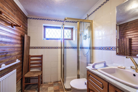 The Warren, 24 Elvendon Road, Goring, Reading, RG8 0DU